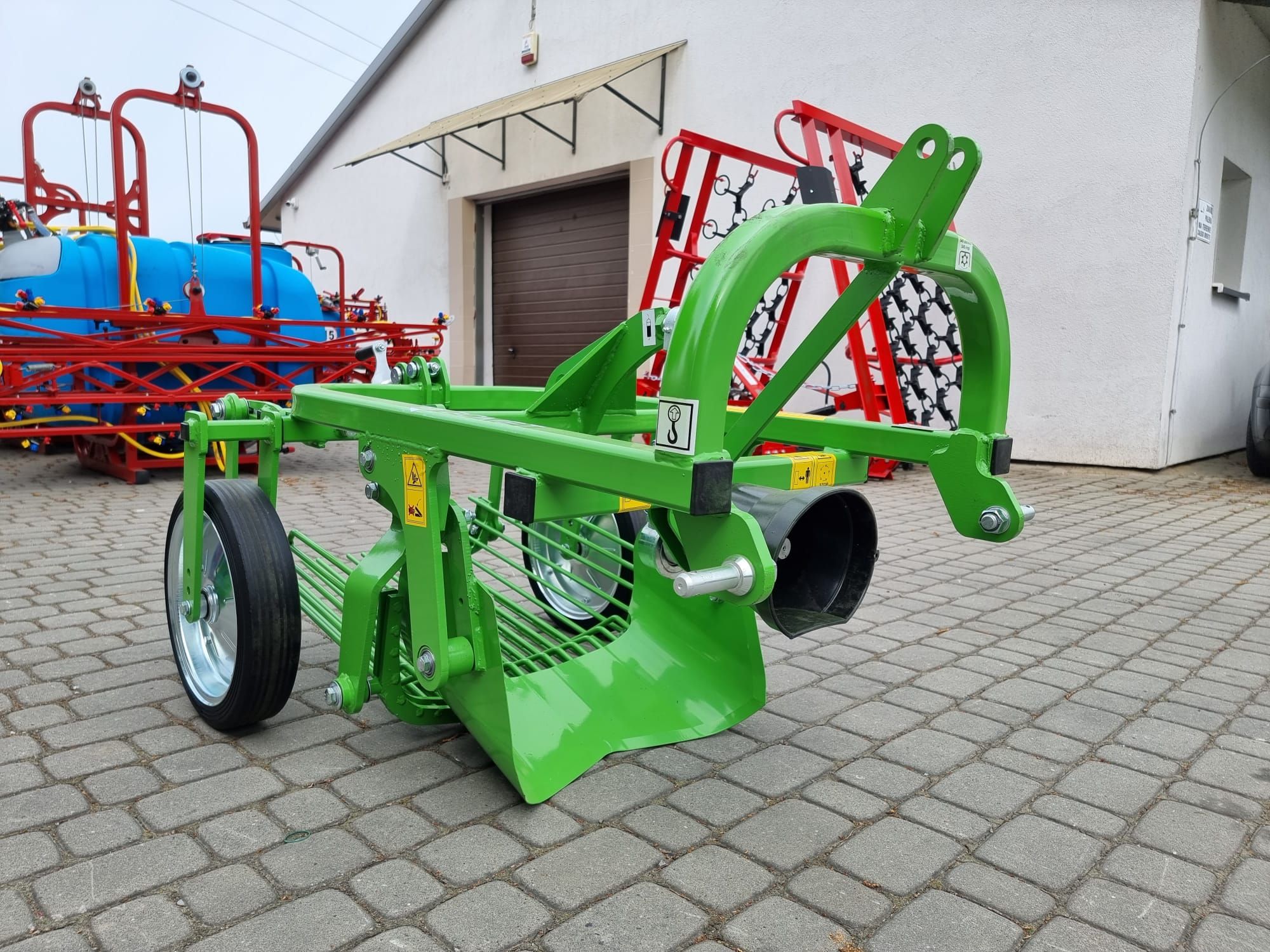 Masina de scos cartofi 1 randuri pentru mic tractor RODA