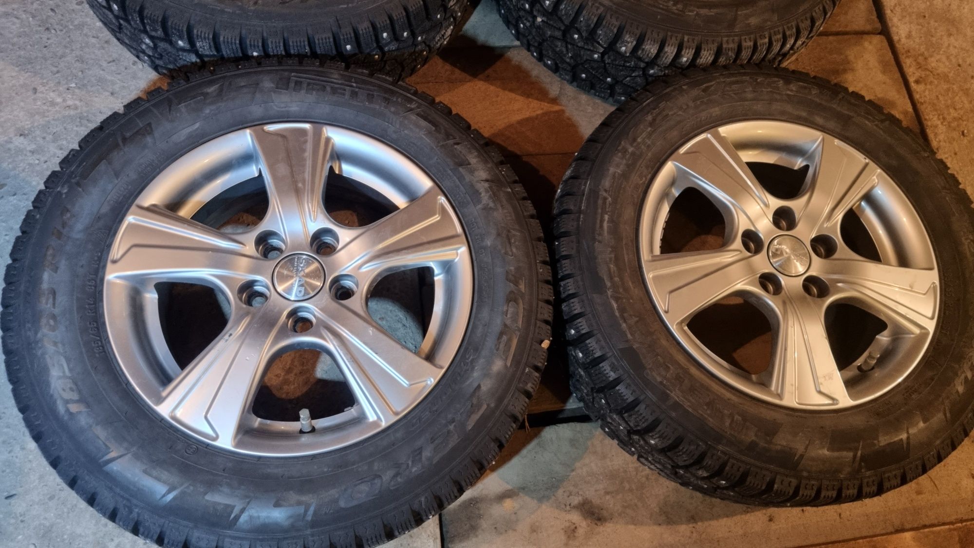Продам шины с дисками Pirelli Ace Zero
