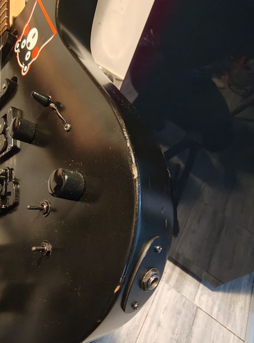 Chitară Fernandes cu sustain