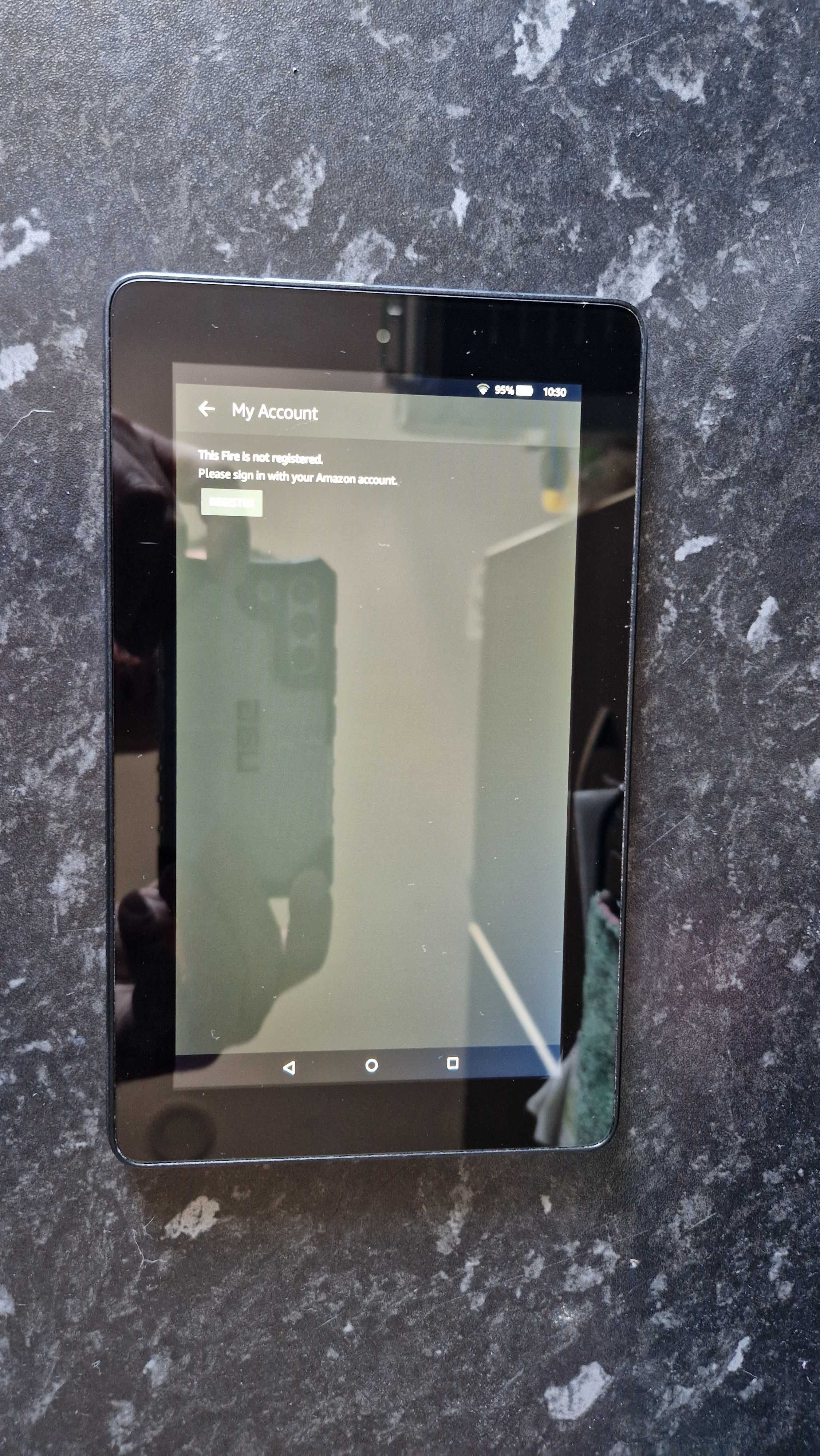 Vand Tableta firma Amazon model Fire 7 ( 5th Generation )  la 100lei