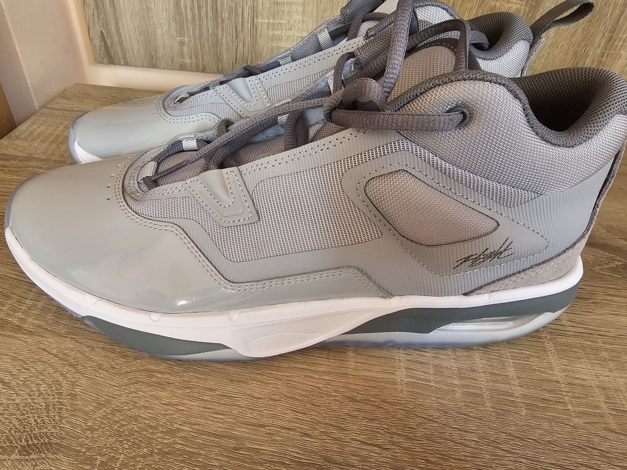 Оригинални маратонки Nike