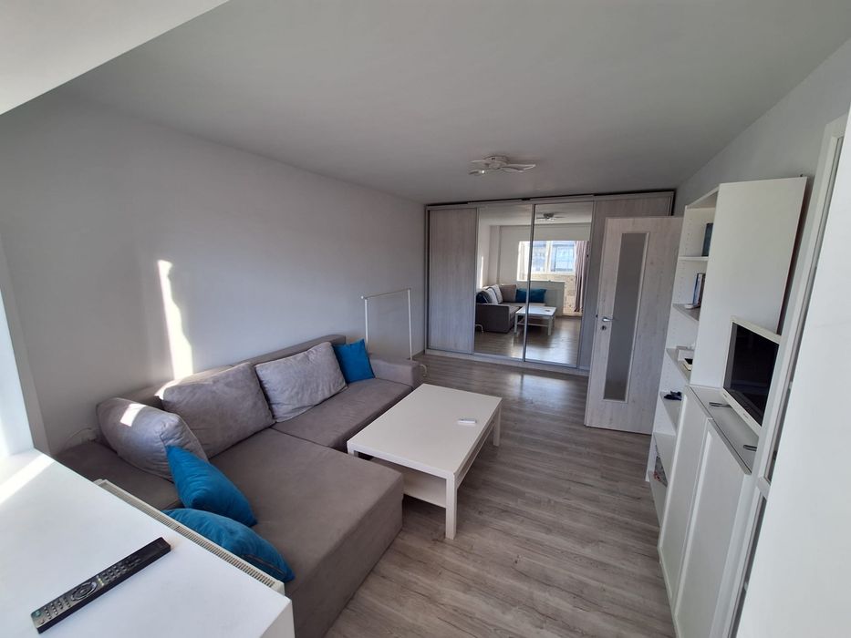 Inchieriez apartament 2 cam decomandat titan