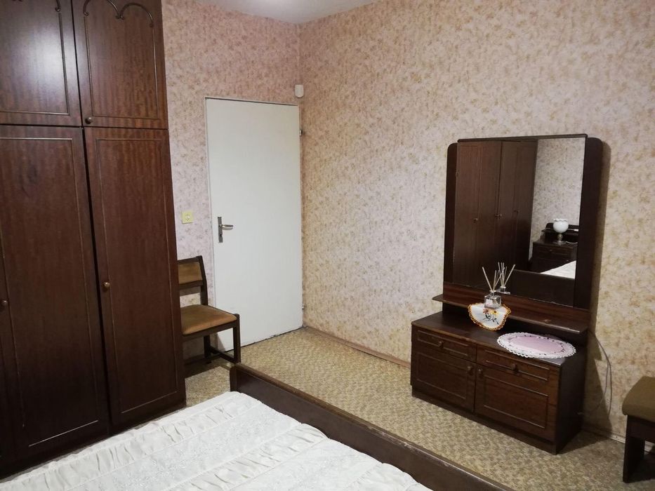 Тристаен апартамент, под наем, кв. Владислав Варненчик