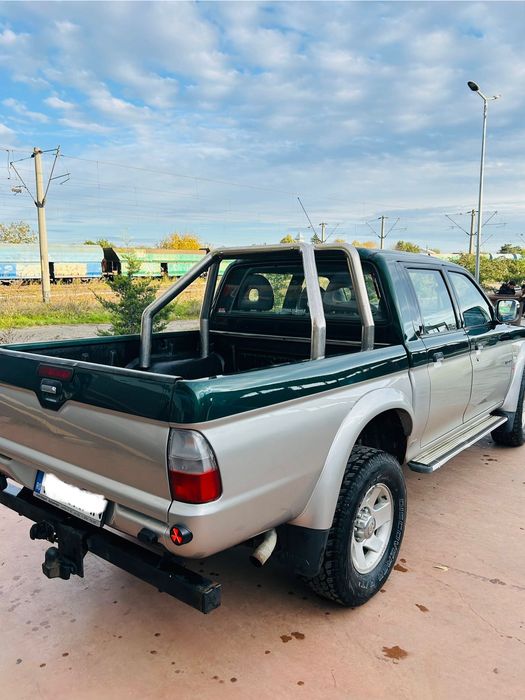 Mitsubishi L200 2005