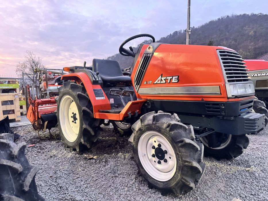 Tractor Japonez tractoras Japonez Kubota  Aste 17  4x4