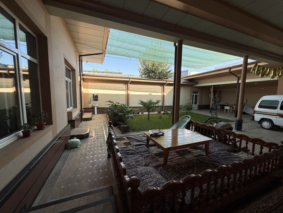 Yangihayot Ozar mahalla. Tayyor yashashli zamonaviy hovli