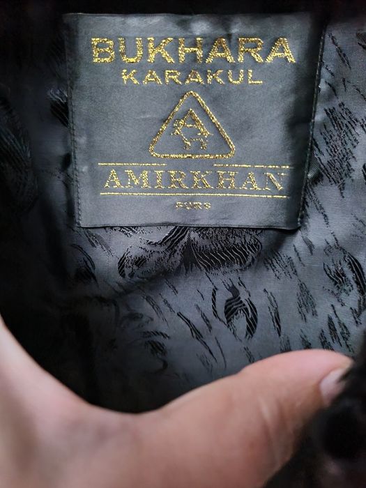 Коракул шуба сотилади. Янги.