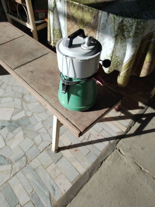 Продается соковыжималка