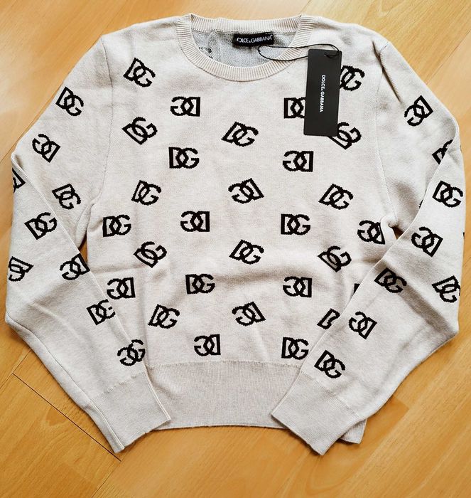 Дамски зимен пуловер D&G L размер