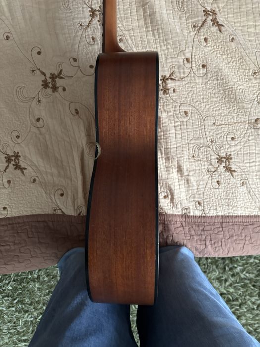 Vand chitara  marca hora pentru copii (PITESTI)