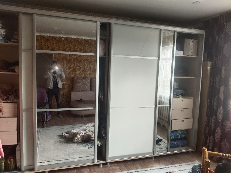 Срочно продам мебель.