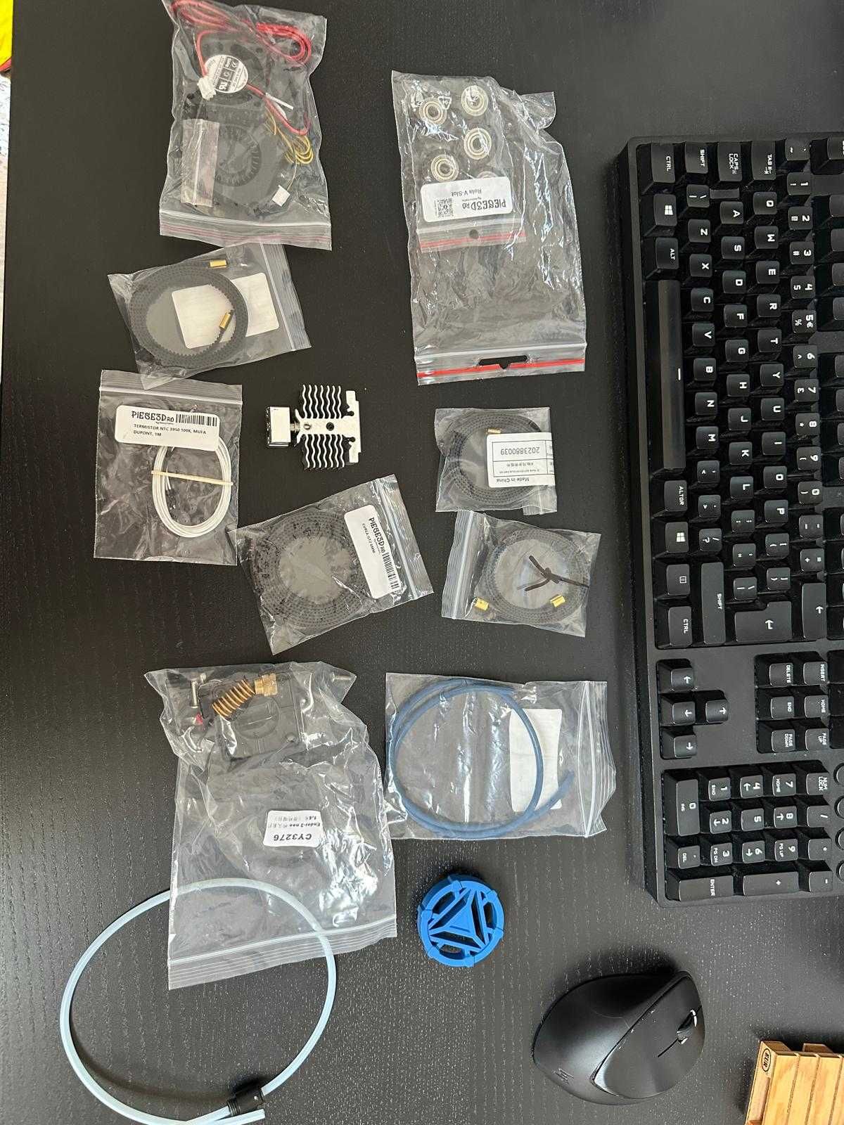 Imprimanta 3D Creality Ender 3 v2 Neo + piese de schimb + filament