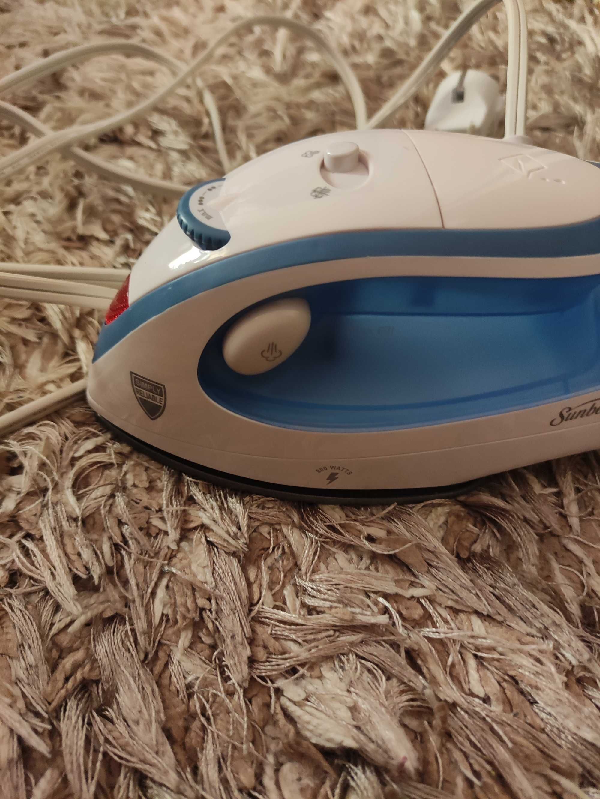 Hot 2 Trot Compact Iron