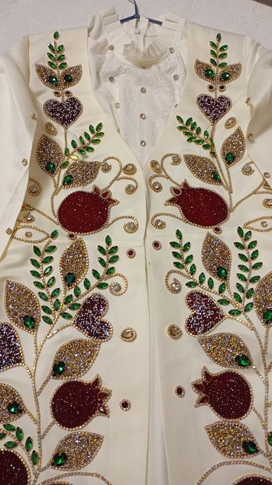 Anor naqshli ansambil