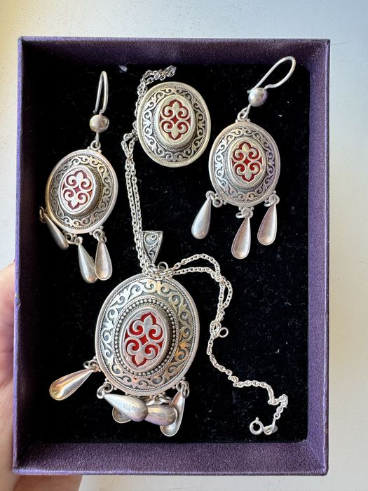 Серебряный набор