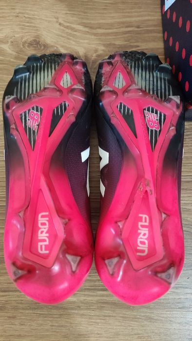 New Balance футболни бутонки 37 номер