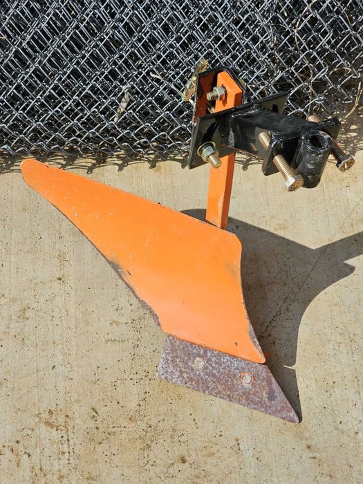 Motocultor Ruris 7088 + Accesorii(roti fier/cultivator/plug dublu etc)