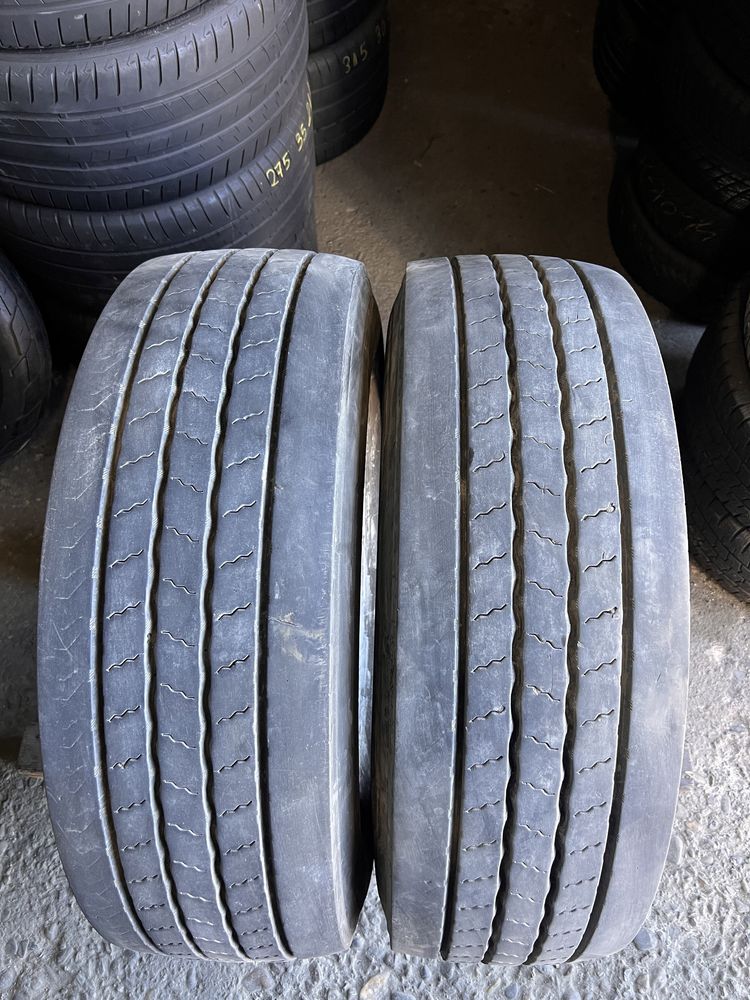 2 anvelope camion directie 285/70/19.5 , Continental , 10 mm, DOT 2022