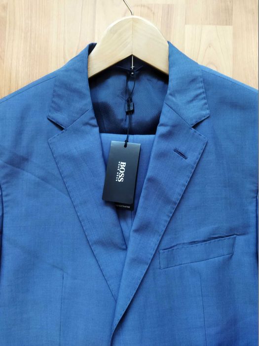 Костюм-двойка Hugo Boss (Германия) летний,оригинал,новый,р-р 46