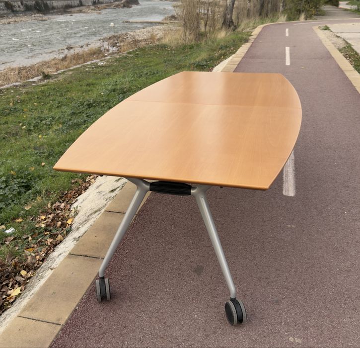 Страхотна конферентна маса за срещи сгъваема подвижна на колелца;