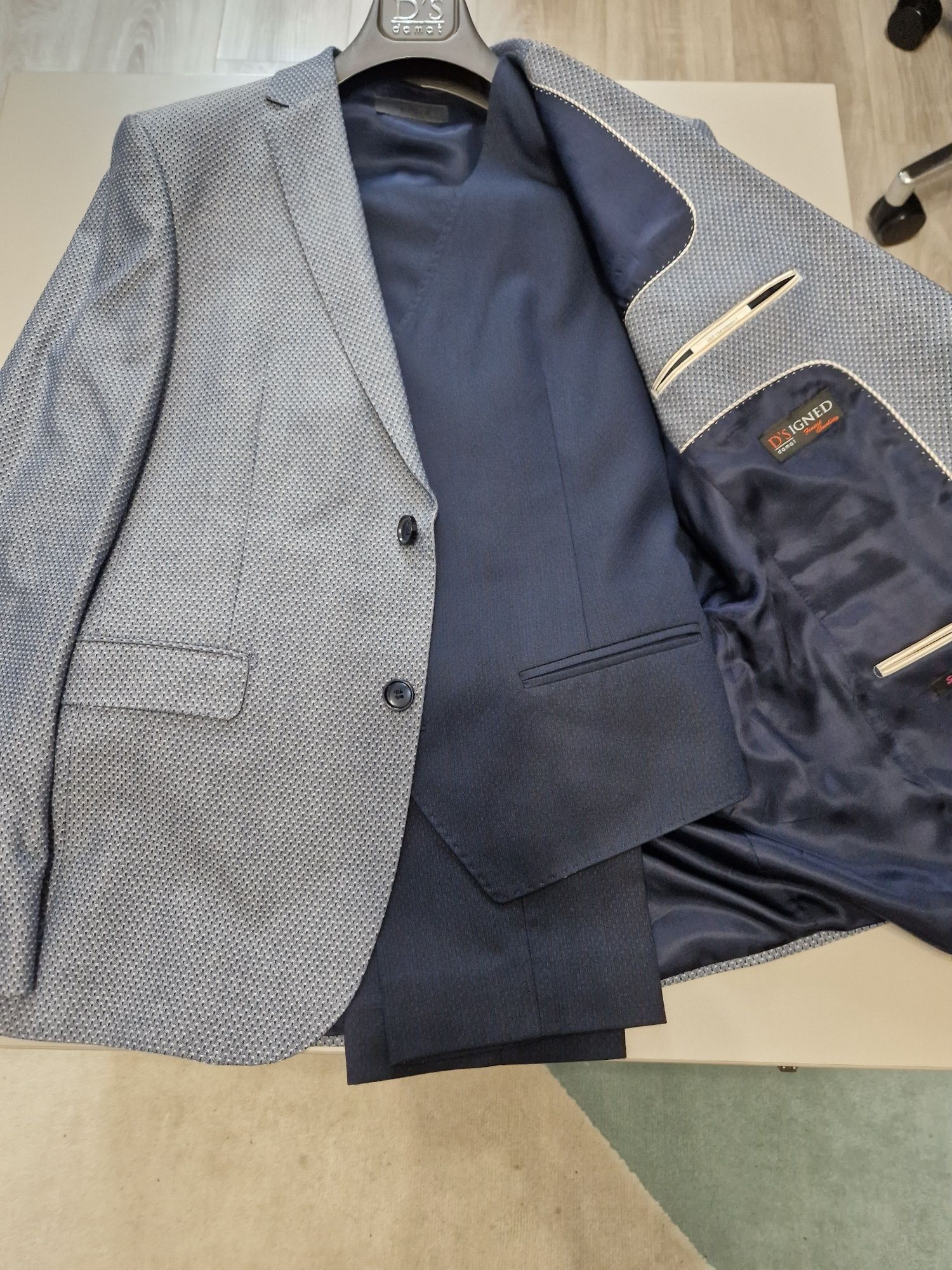 Costum D'S Damat, 3 piese, marimea 48