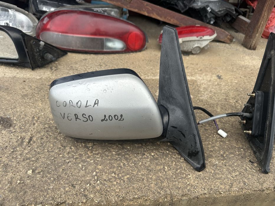 Огледало/Огледала за Тойота Корола Версо 2001-2004г.