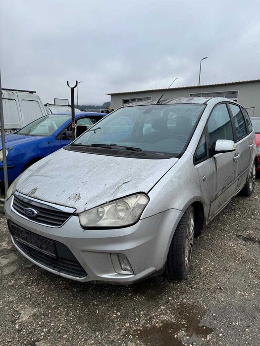 Dezmembrez Ford Focus T max