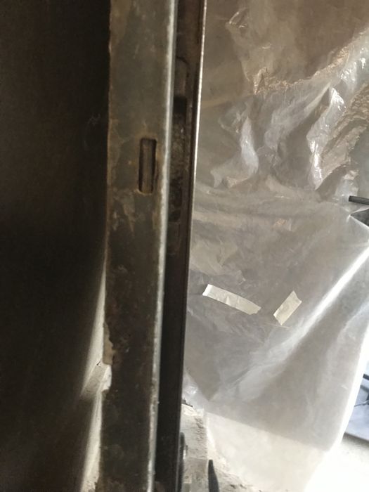 дверь перед входом в дом