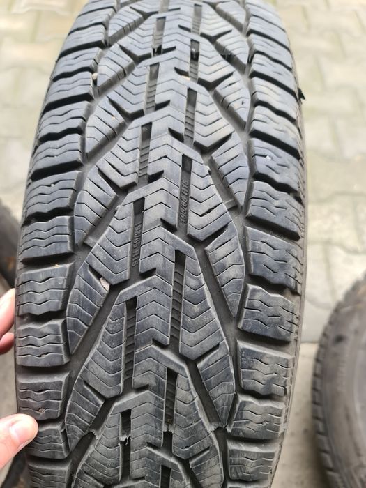 Roți complete de iarnă