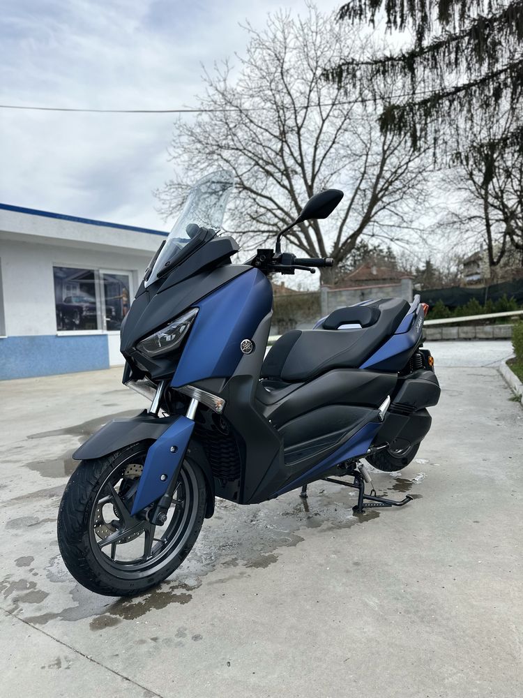 Продавам Yamaha Xmax 300