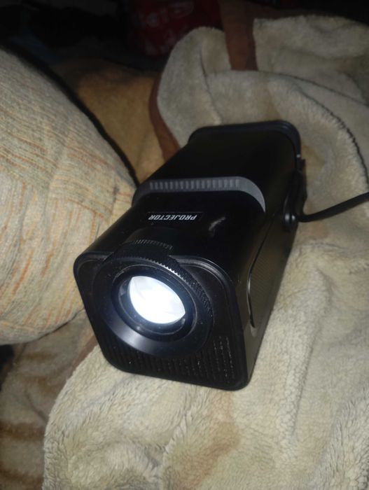 Проектор   новый