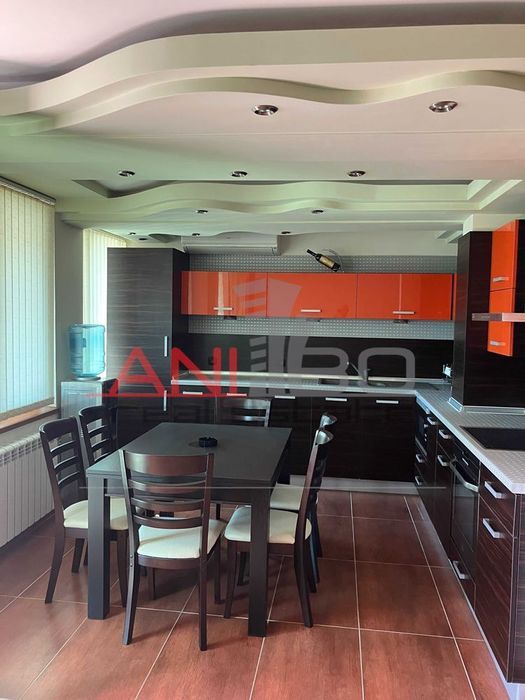 Продава се Двустаен апартамент в Варна, Базар Левски - 63 кв.м за 3937 €/кв.м - Снимка #1