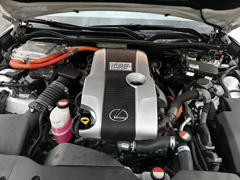 Lexus RC 300H F Sport hybrid