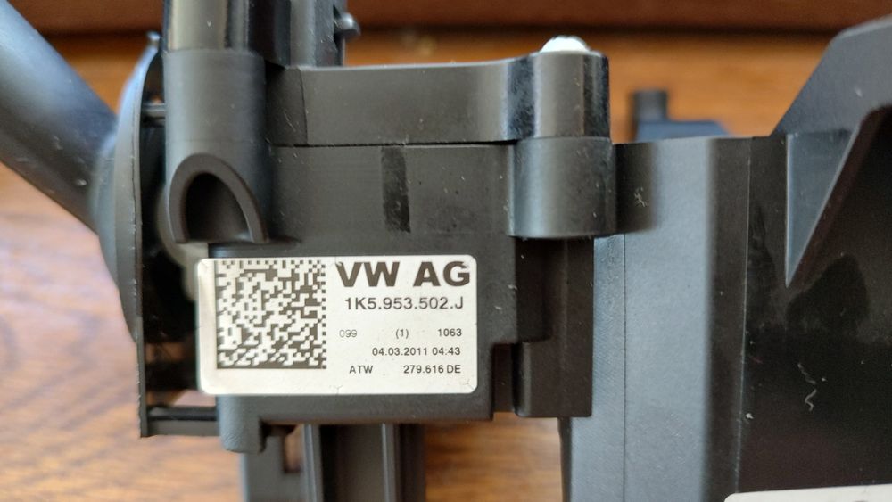 Bloc comenzi semnalizare ștergătoare Skoda Octavia 2 facelift 1K5.953.