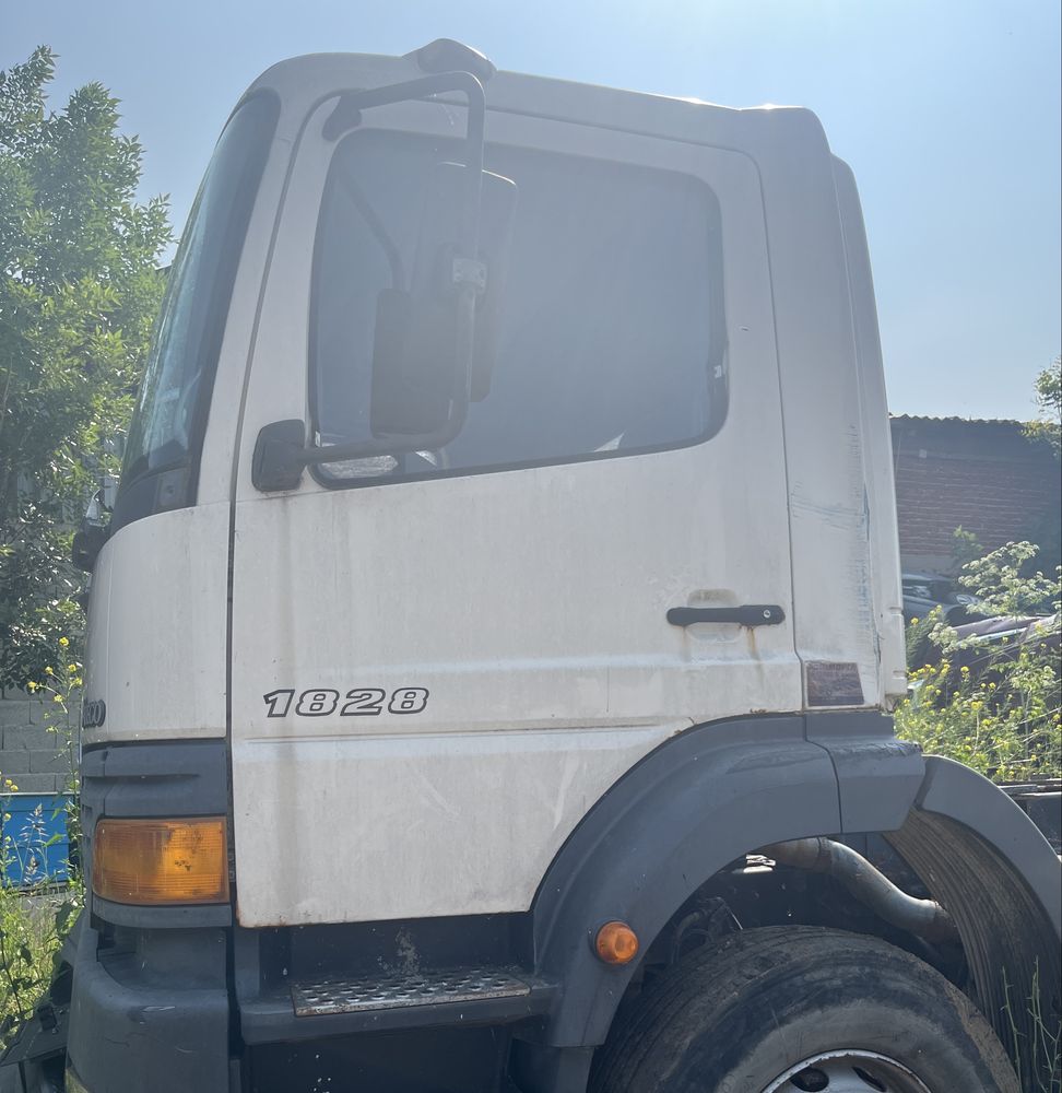 Камион Mercedes 1828 НА ЧАСТИ