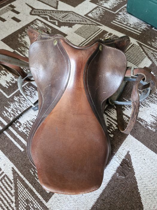 Șa Pessoa, piele de calitate superioară "Cuir de France"