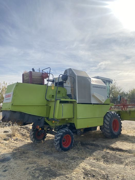 Класс комбайн сотилади