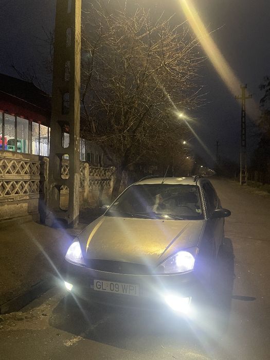 Vând pentru dezmembrări