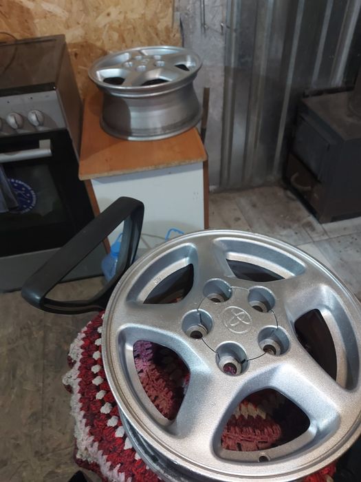Продам диски Тойота оригинал на 14