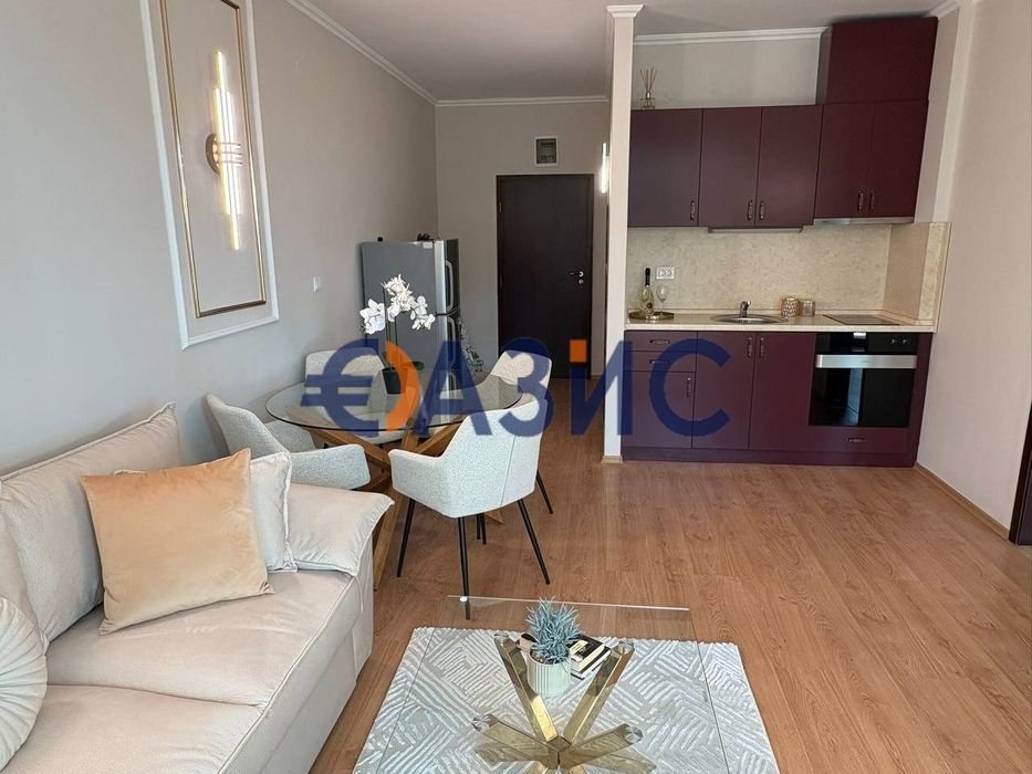 Продава се Двустаен апартамент в к.к. Слънчев бряг - 83 кв.м за 1127 €/кв.м - Снимка #6