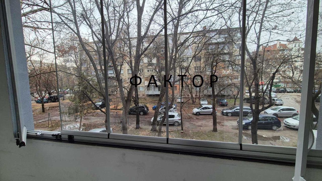 Продава се Двустаен апартамент в Пловдив, Христо Смирненски - 70 кв.м за 1258 €/кв.м - Снимка #4