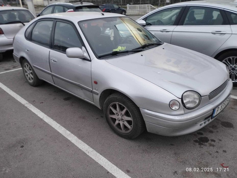 Тойота Корола на части