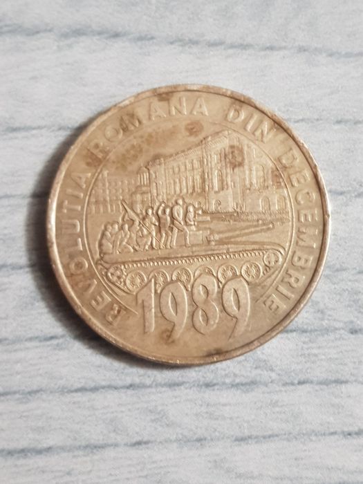 Vand moneda aniversară de la revoluție