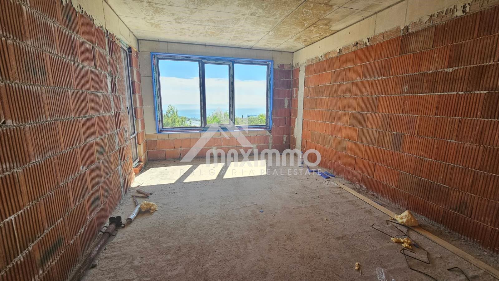 Къща в Варна-м-т Акчелар площ 180 цена 299000