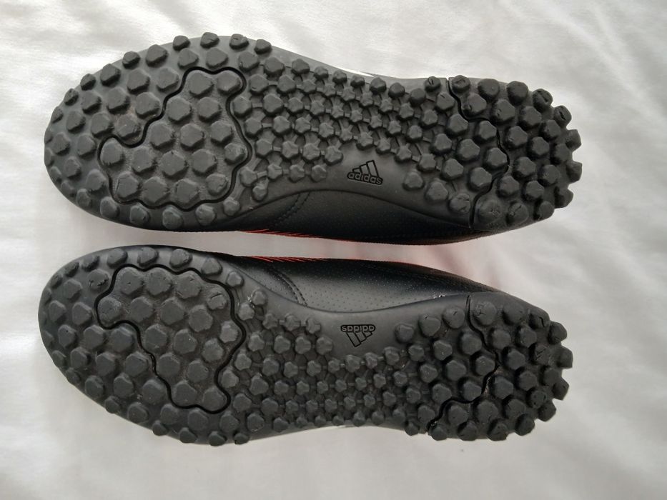 Adidas Predator pt copii marimea 37,5    22cm interior.