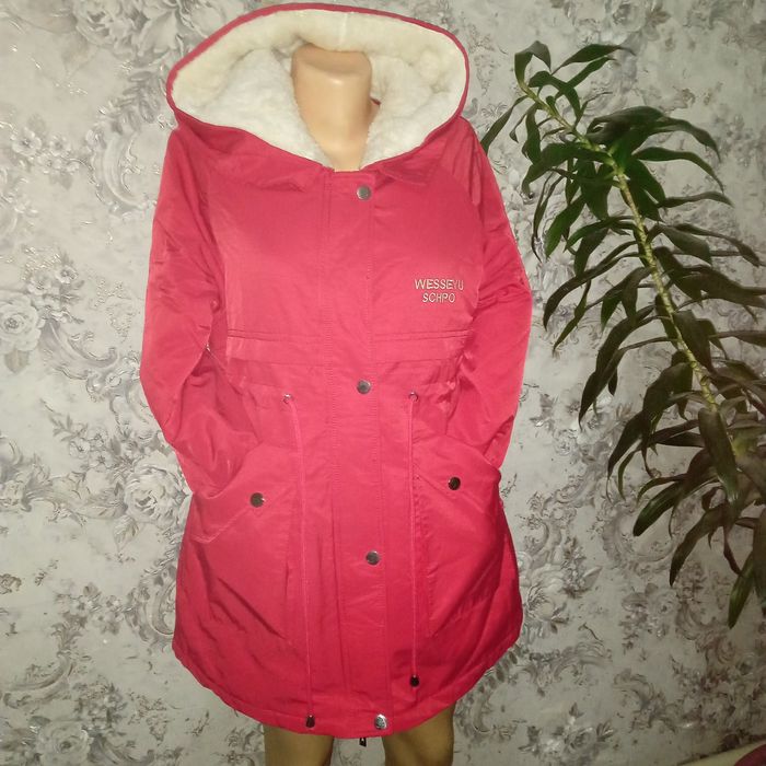 Продаю куртки новые