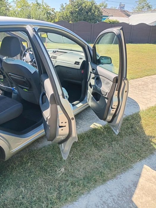 Vând Ford C Max 1.6 TDI
