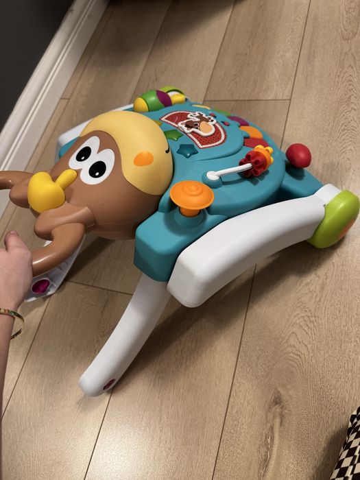 Antemergator si Masa de activitati B-Kids, Calut