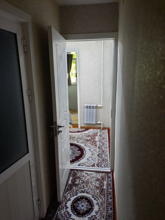 Чиланзар Е 2хонали квартира сотилади Балкон 2/6 Орр;Метро Хамза