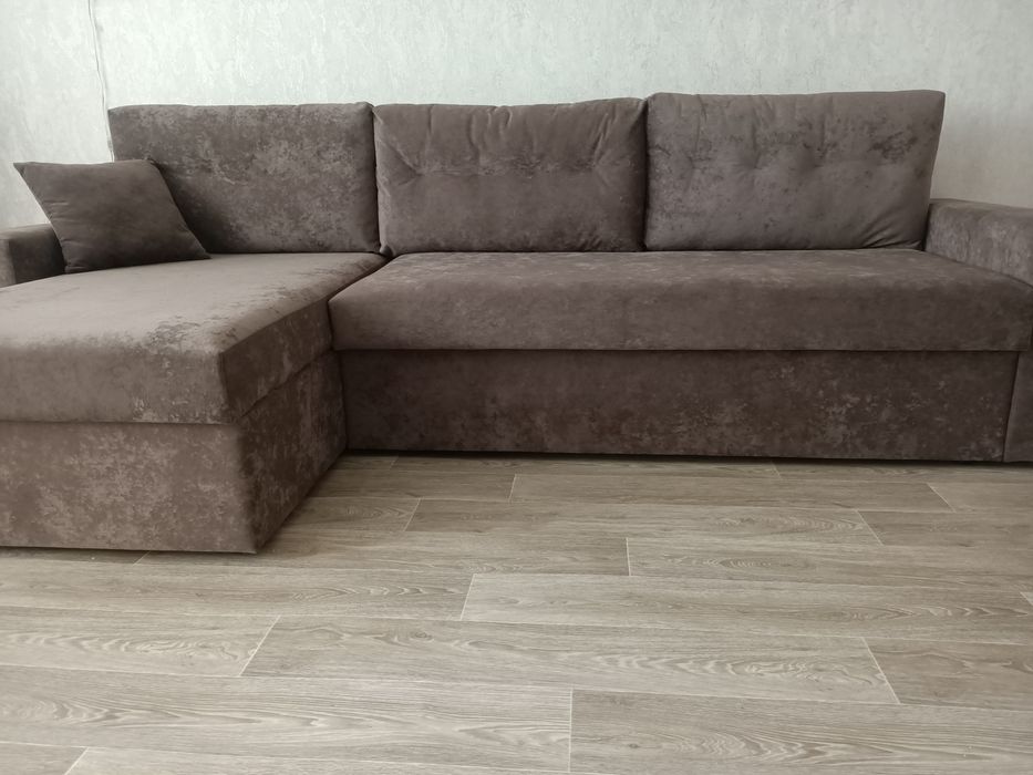 Продам диван, новый.